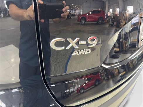 Used 2023 MAZDA CX-9 Touring image 23