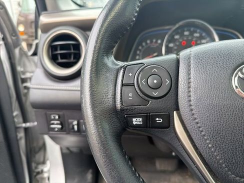 Used 2015 Toyota RAV4 Limited w/ Technology Package image 21