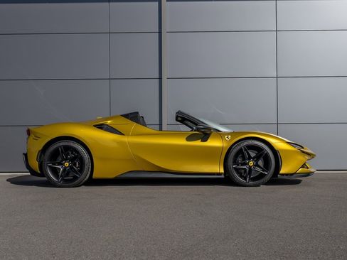Certified 2023 Ferrari SF90 Spider image 7