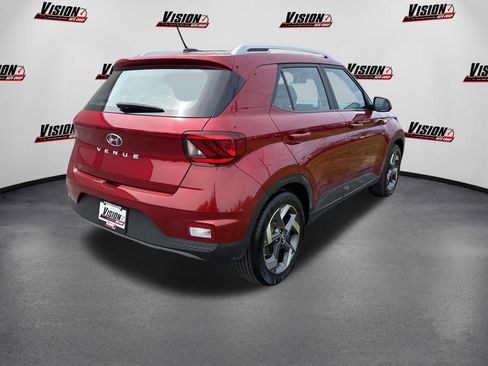 Used 2024 Hyundai Venue SEL FWD image 5