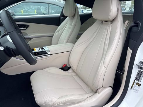 Used 2025 Mercedes-Benz CLE 300 4MATIC Coupe image 9