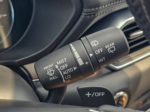Used 2024 MAZDA CX-5 Signature AWD/4WD image 19