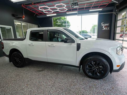 Used 2024 Ford Maverick Lariat w/ Black Appearance Package FWD image 5