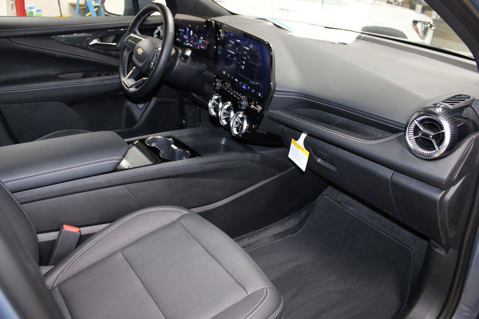 Certified 2024 Chevrolet Blazer EV LT AWD/4WD image 22
