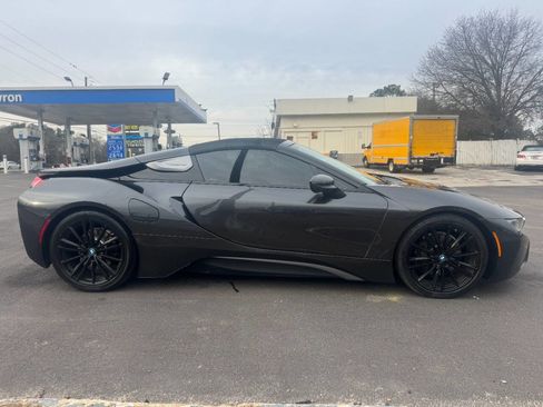 Used 2019 BMW i8 Roadster AWD/4WD image 6