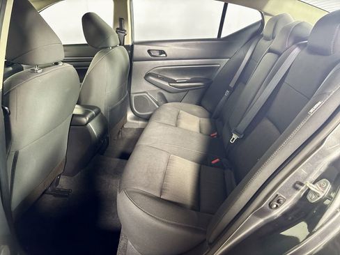 Used 2024 Nissan Altima 2.5 SV FWD image 19