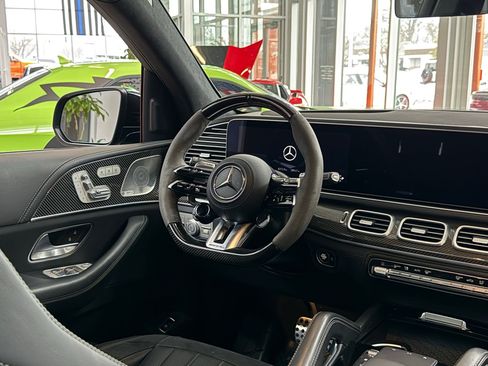 Used 2024 Mercedes-Benz GLS 63 AMG 4MATIC image 17