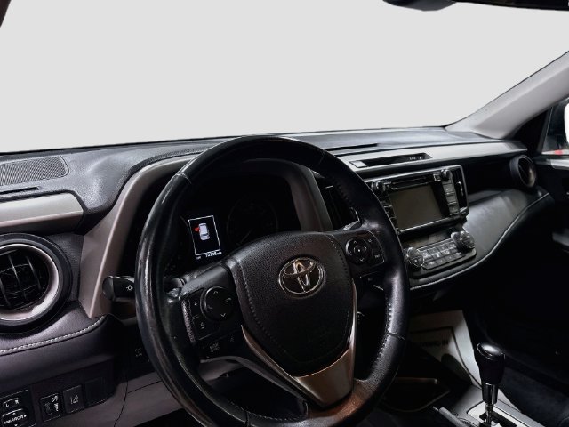 Used 2017 Toyota RAV4 XLE w/ Carpet Mat Package AWD/4WD image 11