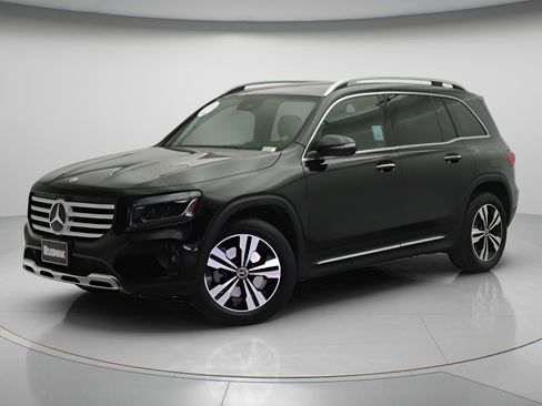 Certified 2026 Mercedes-Benz GLB 250 image 3