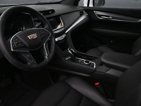 Certified 2024 Cadillac XT5 Luxury FWD image 7