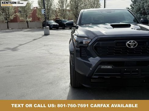 Used 2025 Toyota Tacoma 4x4 Double Cab image 13