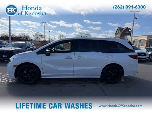 Certified 2024 Honda Odyssey Sport image 4