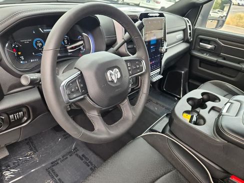 Used 2026 RAM 2500 Laramie AWD/4WD image 10