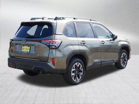 Certified 2025 Subaru Forester Premium AWD/4WD image 7