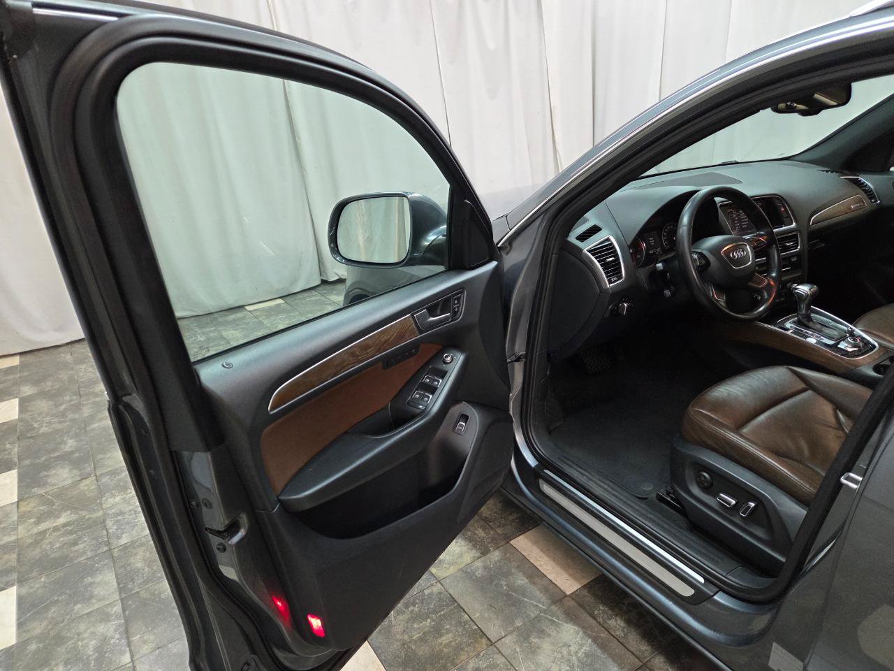 Used 2013 Audi Q5 2.0T Premium Plus AWD/4WD image 9
