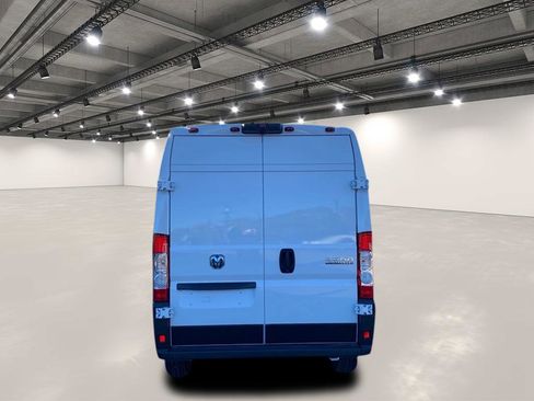 Used 2025 RAM ProMaster 2500 w/ Storage Group image 6