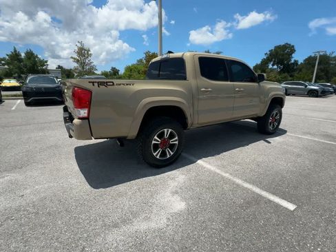 Used 2017 Toyota Tacoma TRD Sport w/ Premium & Technology Package RWD image 8
