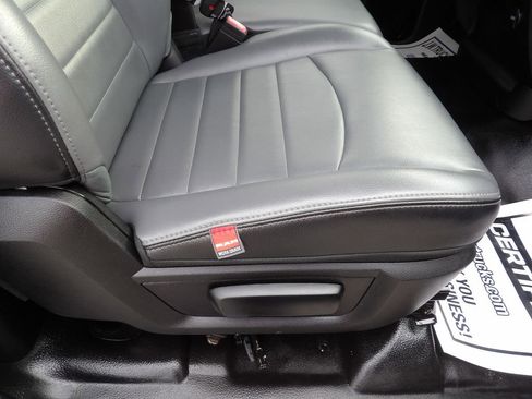 Used 2021 RAM 1500 Tradesman w/ Chrome Appearance Group image 29