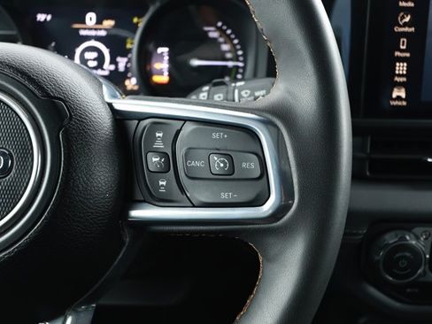 Used 2024 Jeep Wrangler Unlimited Sahara AWD/4WD image 13
