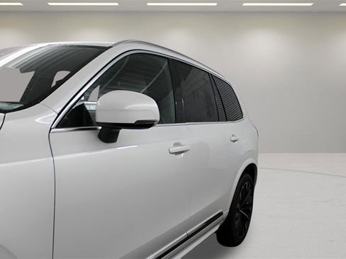 New 2026 Volvo XC90 B5 Core w/ Protection Package Premier image 11