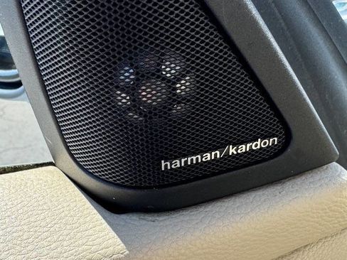 Used 2013 BMW 335i Convertible w/ Premium Pkg image 11