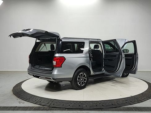 Used 2024 Ford Expedition Max XLT AWD/4WD image 15