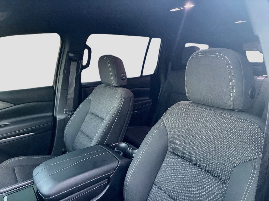 Used 2024 Chevrolet Traverse LS FWD image 20