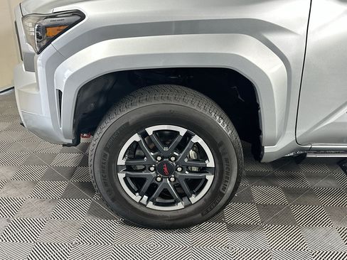 Used 2024 Toyota Tacoma TRD Sport AWD/4WD image 11