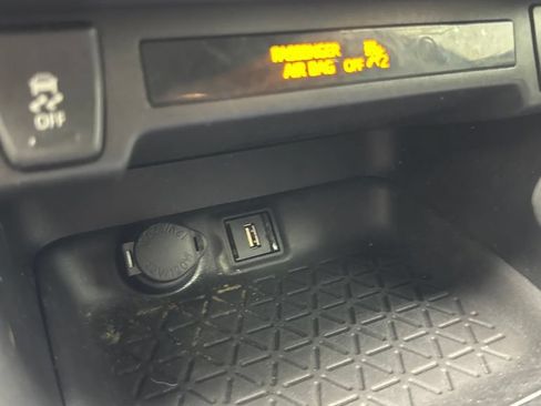Used 2021 Toyota RAV4 LE FWD image 66