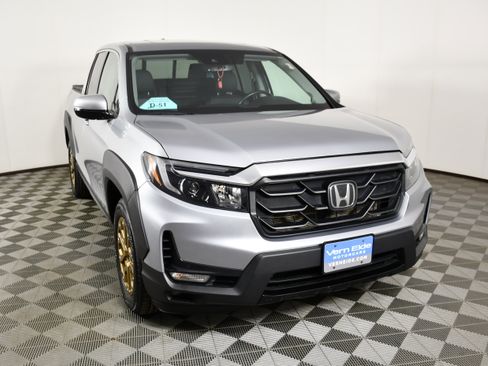 Used 2023 Honda Ridgeline RTL-E image 3