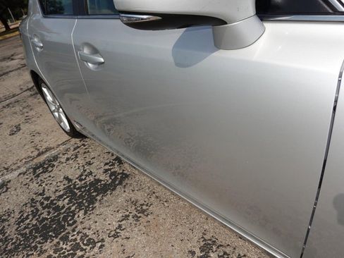 Used 2012 Lexus CT 200h Premium image 11