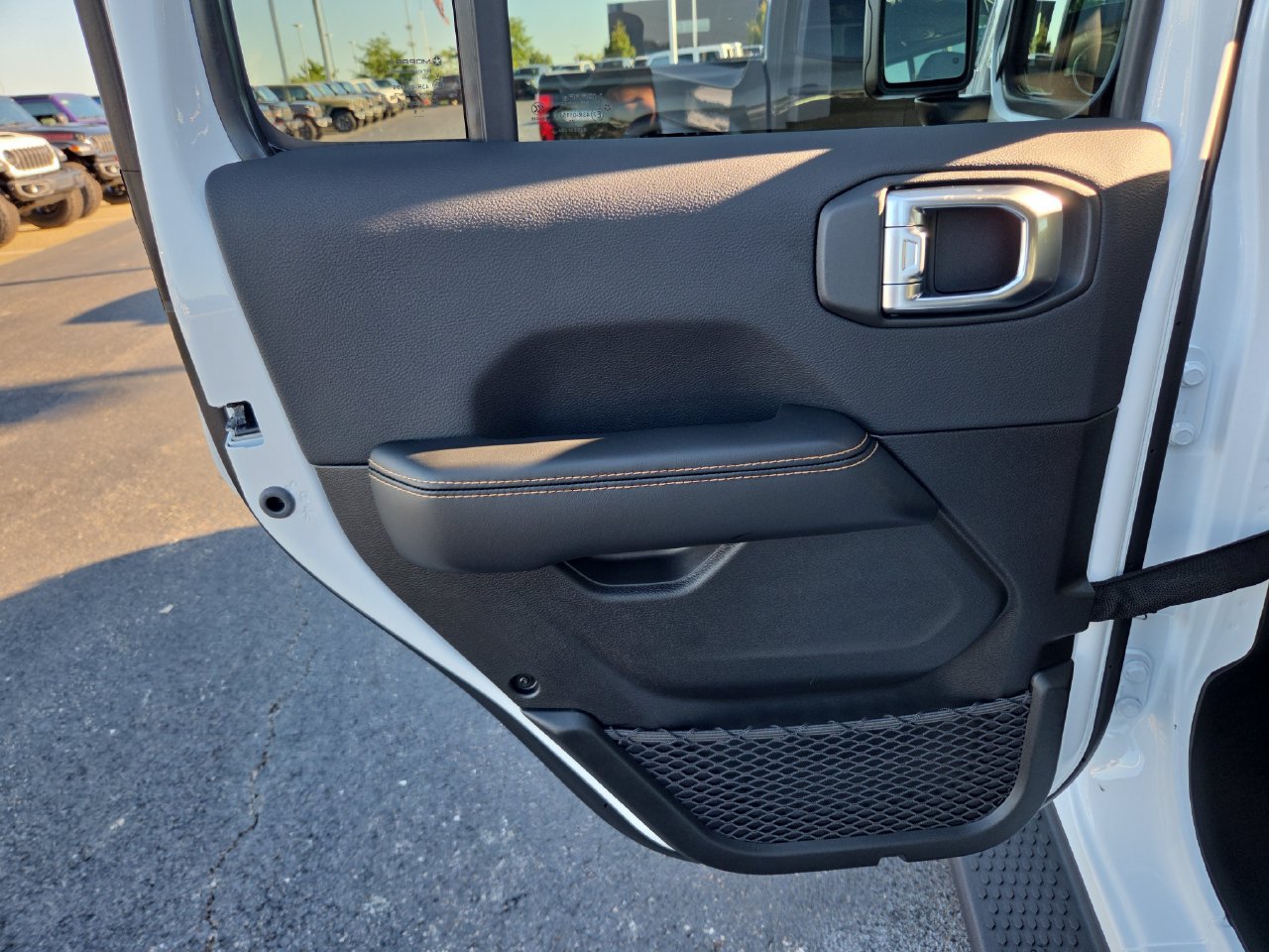 New 2027 Jeep Wrangler Unlimited Sahara AWD/4WD image 19