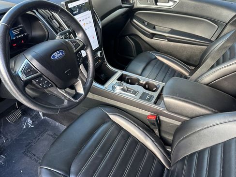Used 2023 Ford Edge SEL image 4