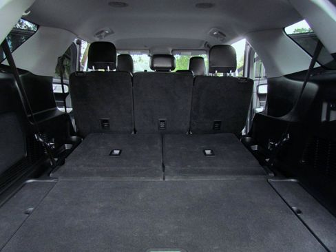 Used 2020 Ford Explorer Limited RWD image 31
