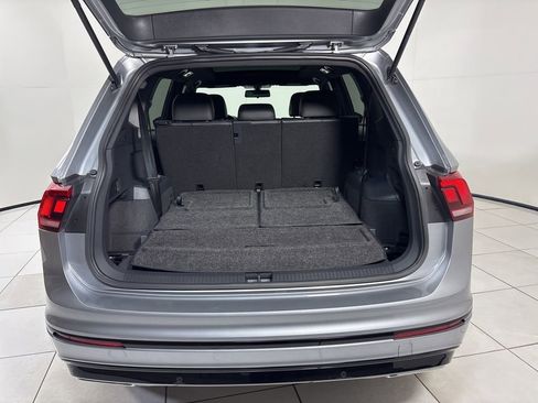 Used 2020 Volkswagen Tiguan SE R-Line image 27