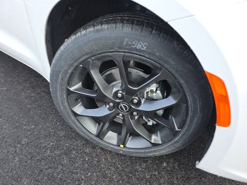 New 2026 Chrysler Pacifica Select w/ S Appearance Package image 27