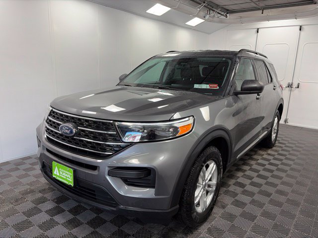 Used 2022 Ford Explorer XLT w/ Class IV Trailer Tow Package AWD/4WD image 3
