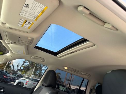 Used 2024 Nissan Armada Platinum w/ Captain's Chairs Package image 17