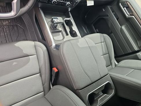 New 2026 GMC Sierra 1500 SLT image 22