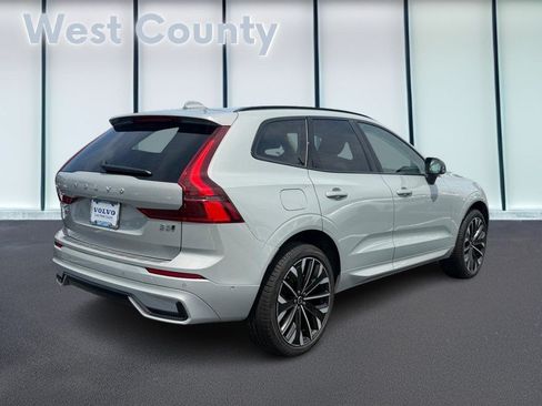 Certified 2026 Volvo XC60 B5 Ultra AWD/4WD image 4