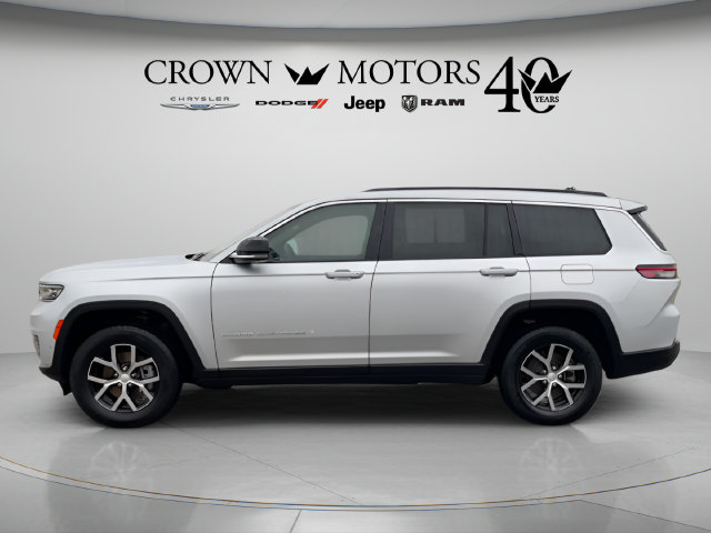 Used 2025 Jeep Grand Cherokee L Limited w/ Luxury Tech Group II AWD/4WD image 3