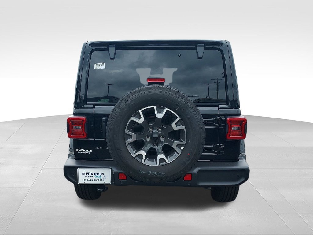 New 2026 Jeep Wrangler Unlimited Sahara AWD/4WD image 4