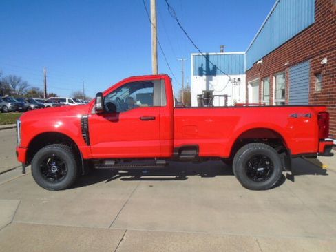 New 2026 Ford F250 XL w/ STX Appearance Package AWD/4WD image 9