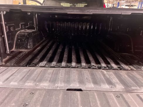 Used 2021 GMC Sierra 1500 Elevation image 25