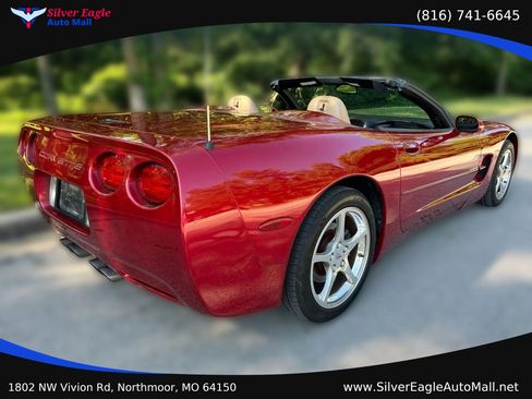 Used 2001 Chevrolet Corvette Convertible w/ Preferred Equipment Group2 RWD image 5