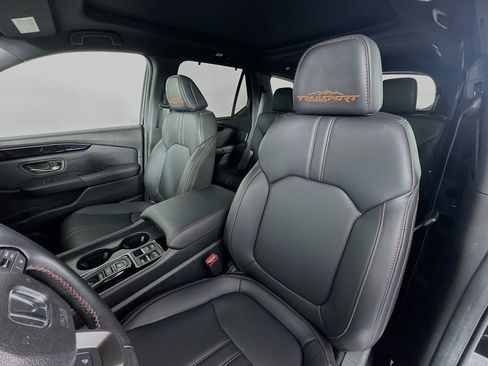 Certified 2025 Honda Pilot TrailSport image 20