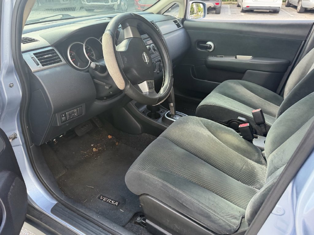Used 2011 Nissan Versa 1.8 S w/ Plus Pkg FWD image 11
