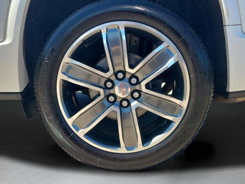 Used 2018 GMC Acadia Denali w/ Technology Package image 5