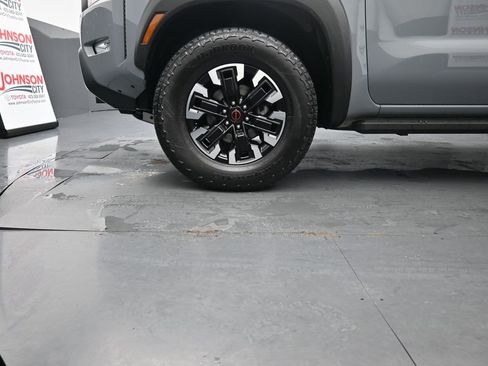 Used 2022 Nissan Frontier PRO-4X w/ Off-Road Protection Package image 15