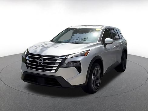 Used 2025 Nissan Rogue SV FWD image 6